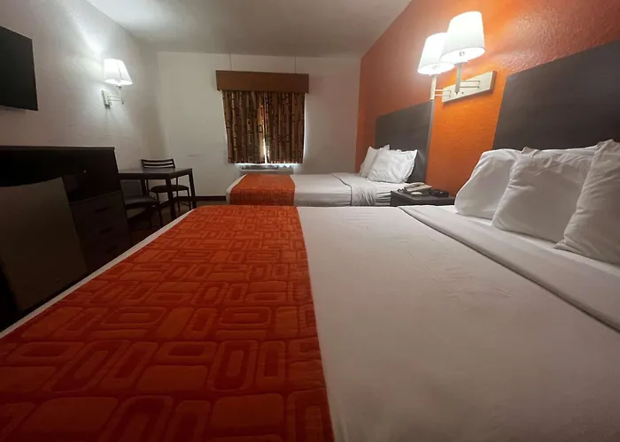 Howard Johnson By Wyndham Galveston